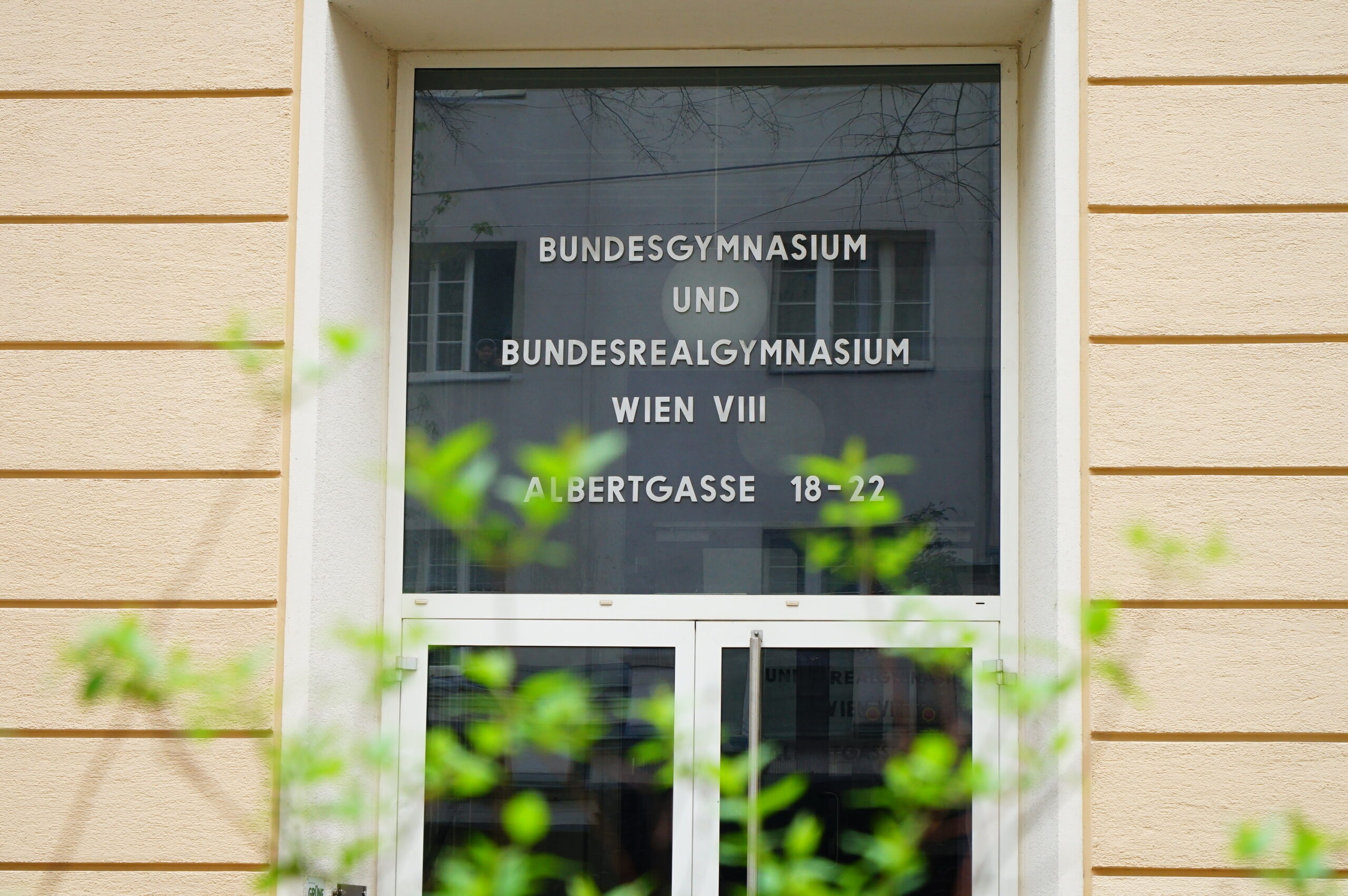 Schüler*inneneingang